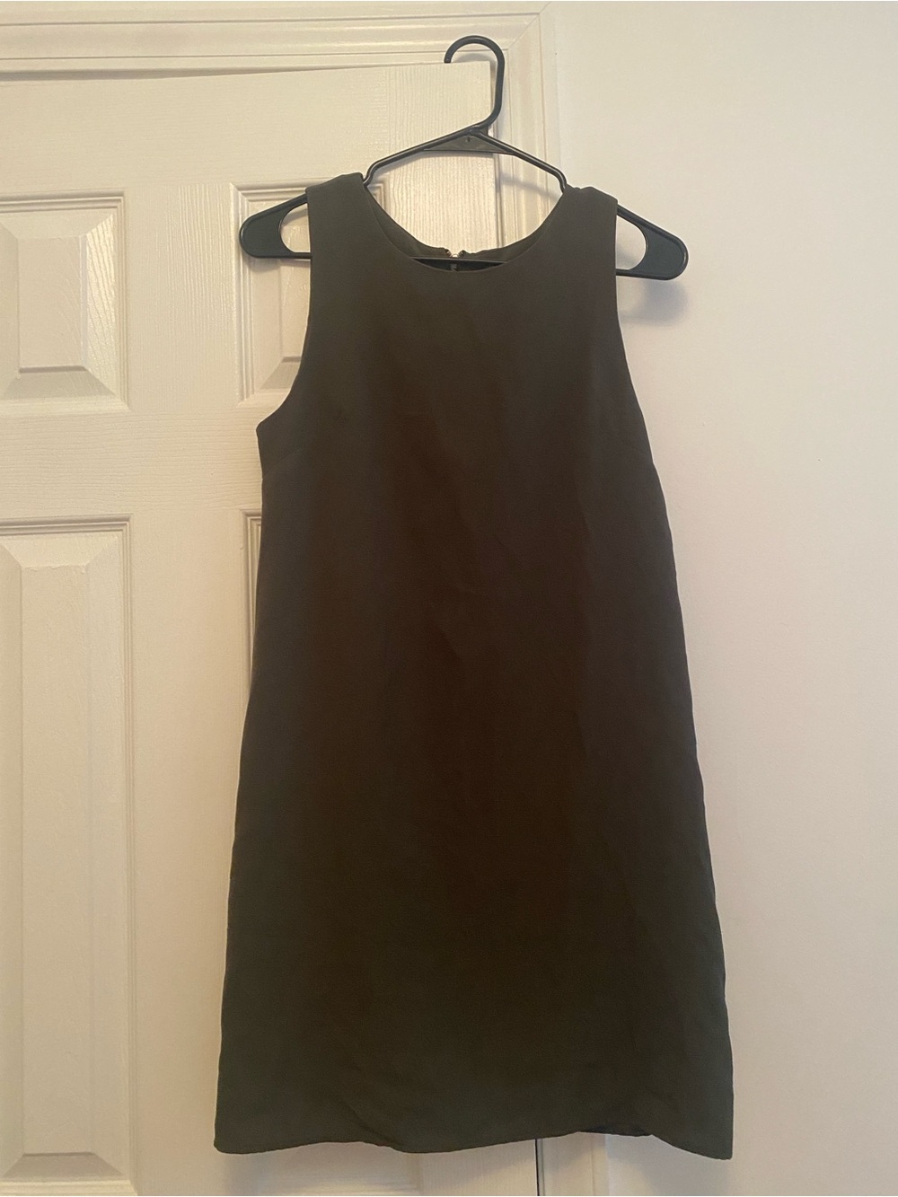 Classic Olive Green Sleeveless Shift Dress